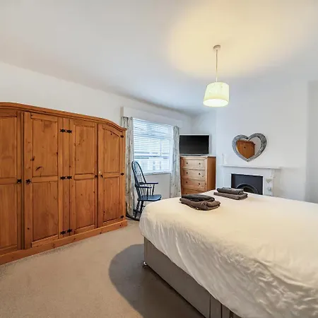 Family For Groups With Super King Bedroom And Bunk *