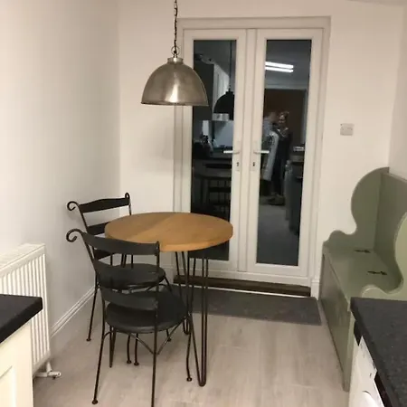 Holiday home Family For Groups With Super King Bedroom And Bunk *