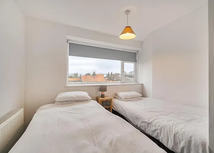 Family For Groups With Super King Bedroom And Bunk Hébergement de vacances Filey